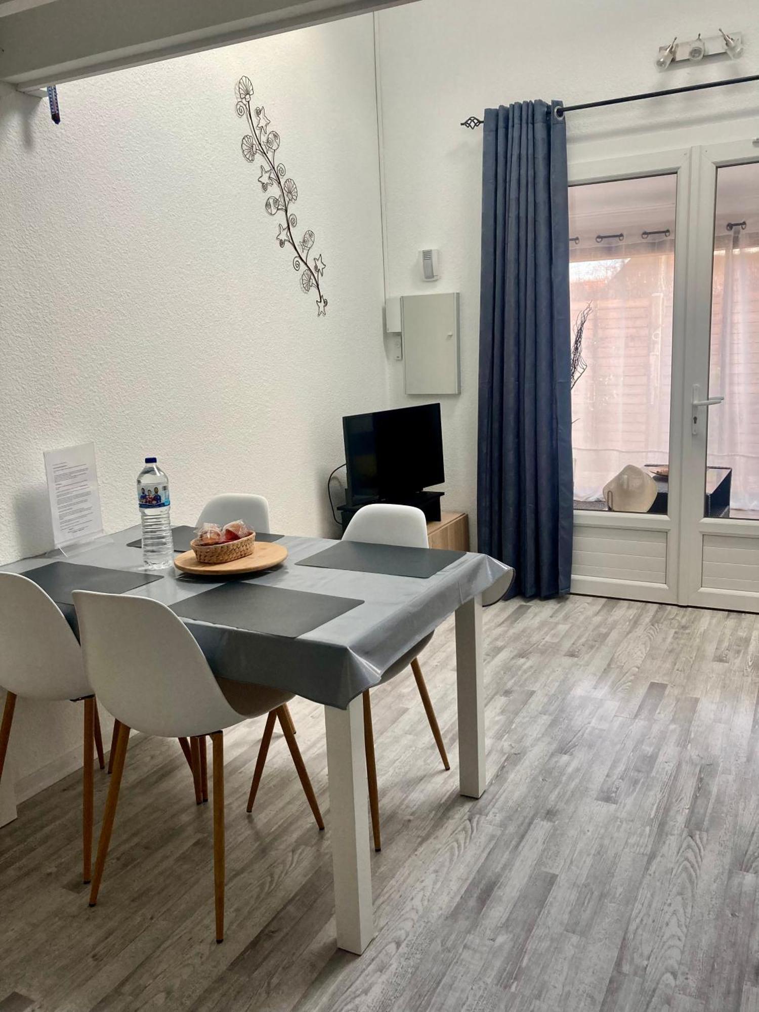 Appartement Duplex Lumineux Idealement Situe Ares Esterno foto
